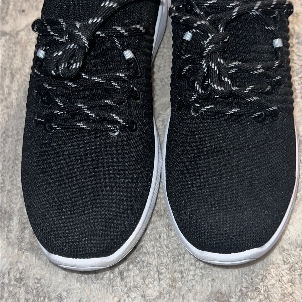 🔴 CLEARANCE🔖 TOMMY BAHAMA BLACK SLIP-ON LIGHT WALKING SNEAKER SHOE Women 9.5 - Picture 4 of 11